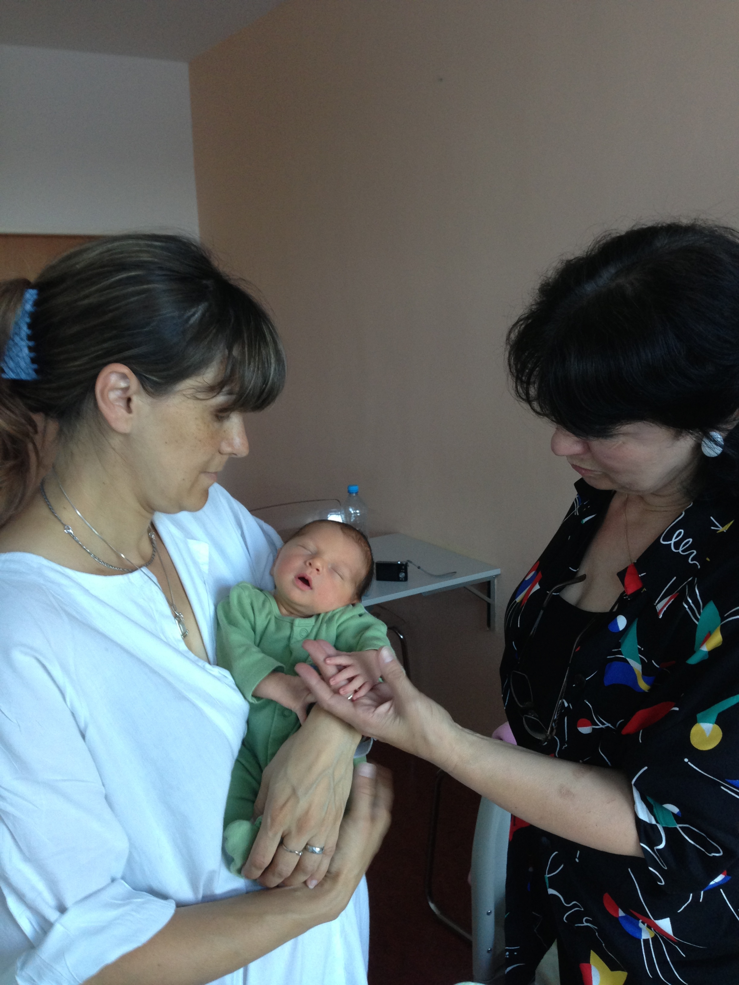 Kontakti skopje zena bara maz mk